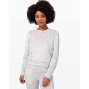 Lululemon Warm Down Crew Neck Crushed Velvet - Chrome Size Small Silver EUC